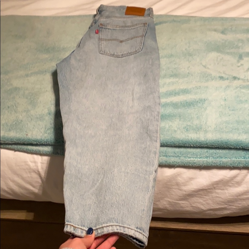 Levi’s loose tapered cropped women’s jeans